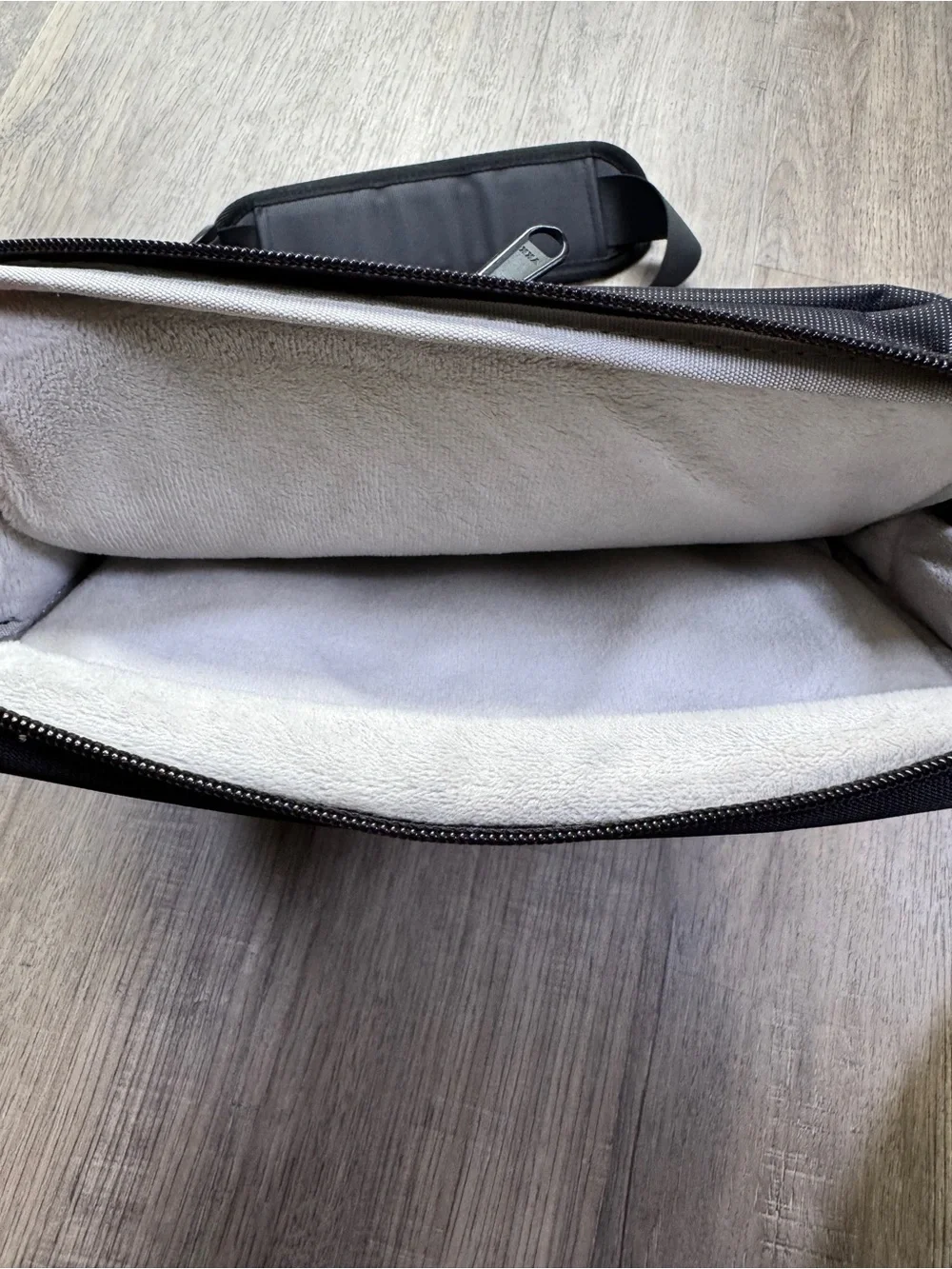 Tomtoc Black Tablet/Laptop Bag with Adjustable Shoulder Strap